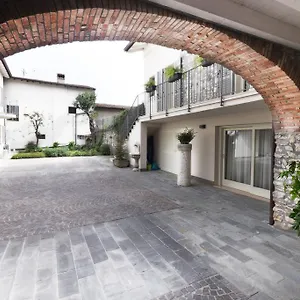 Apartment Corte Elvira, Manerba del Garda