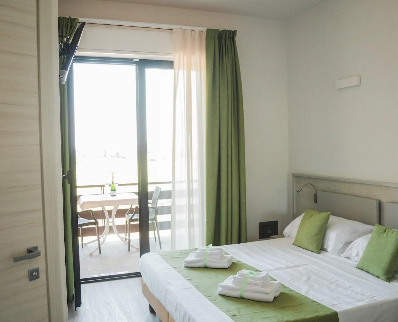 Spa Hotel Splendid Sole Manerba del Garda 4*,  Italien