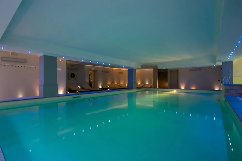 Spa Hotel Splendid Sole Manerba del Garda 4*,  Olaszország